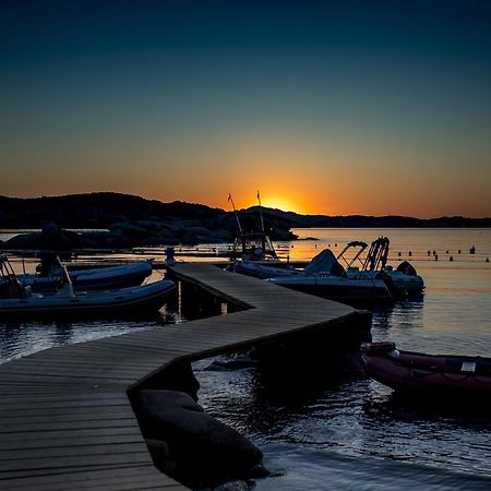 ホテル Camping Baia Saraceno パラーウ エクステリア 写真