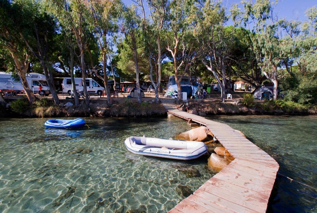 ホテル Camping Baia Saraceno パラーウ エクステリア 写真