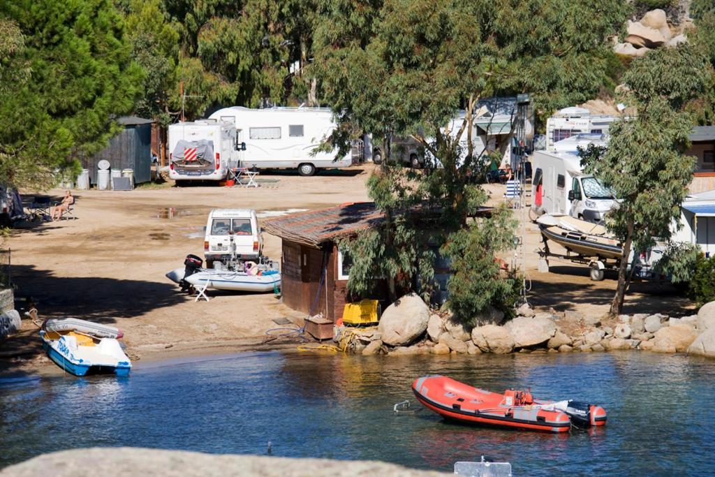 ホテル Camping Baia Saraceno パラーウ エクステリア 写真