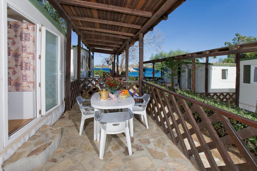 ホテル Camping Baia Saraceno パラーウ 部屋 写真