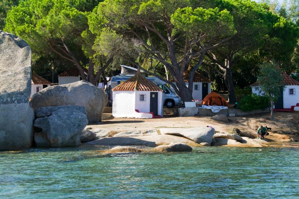 ホテル Camping Baia Saraceno パラーウ エクステリア 写真